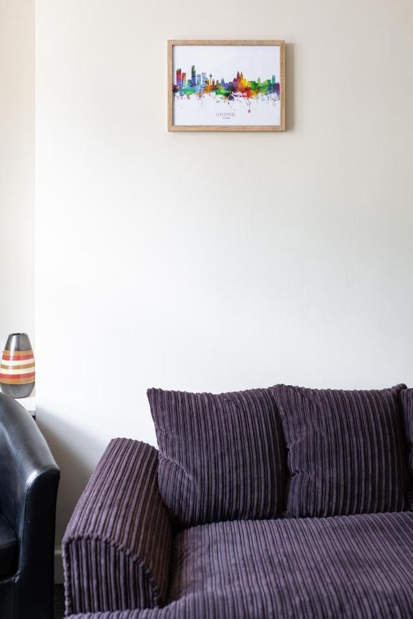 Cosy Anfield Guesthouse - Free Parking Liverpool Exterior photo