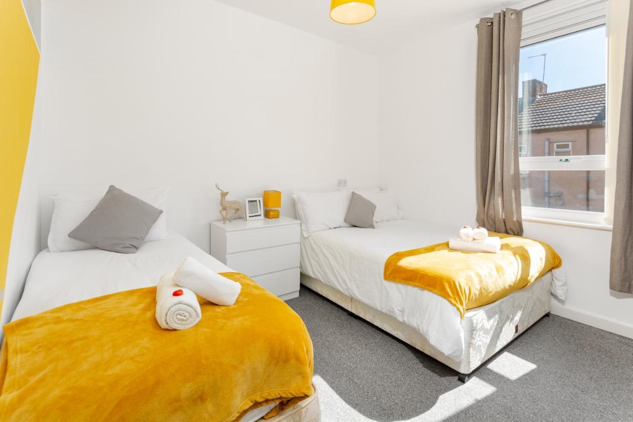 Cosy Anfield Guesthouse - Free Parking Liverpool Exterior photo