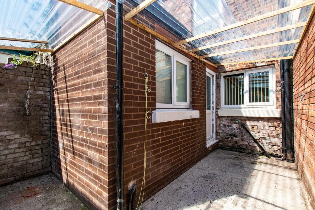 Cosy Anfield Guesthouse - Free Parking Liverpool Exterior photo